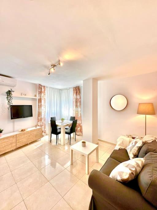 Apartamentos J&K Торремолінос Екстер'єр фото